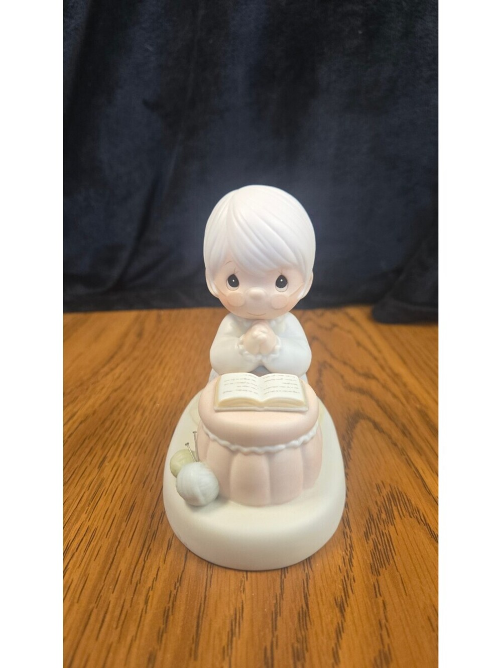 Precious Moments Grandma's Prayer Figurine 1988